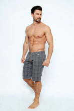 Load image into Gallery viewer, Men&#39;s Slim FIt Bermuda Checkered Shorts